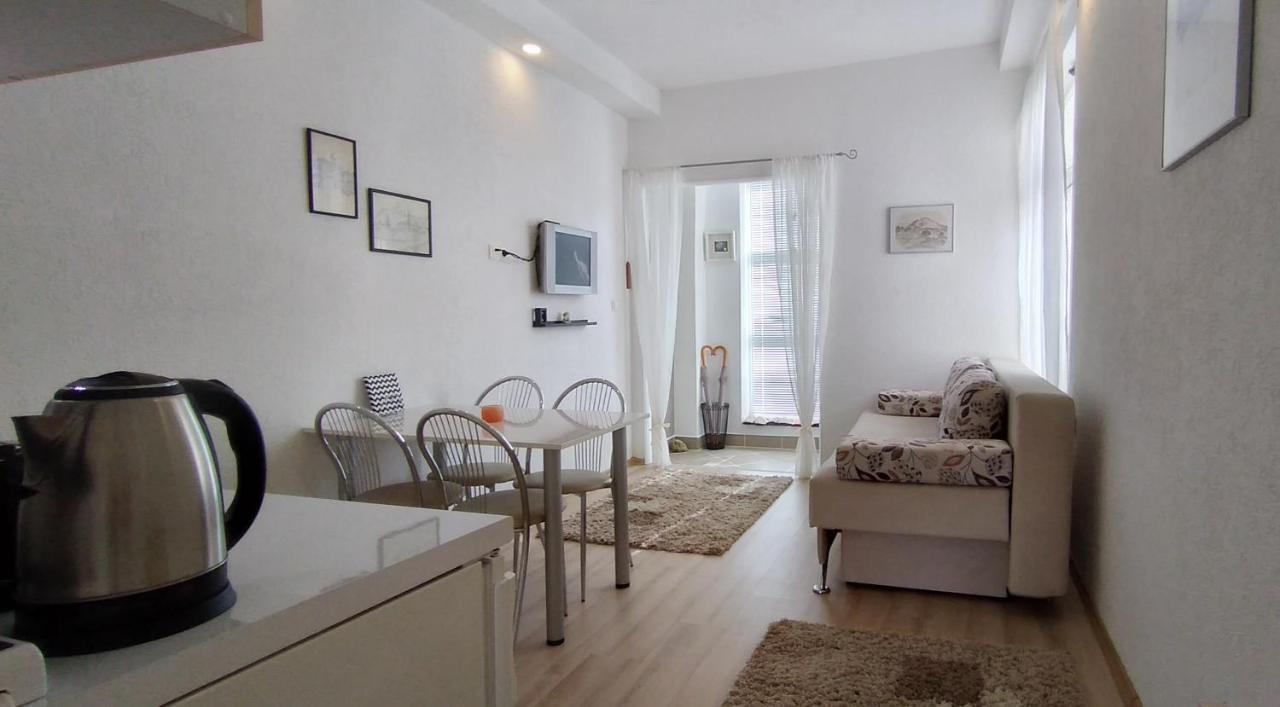 Apartment Elma Високо Екстериор снимка